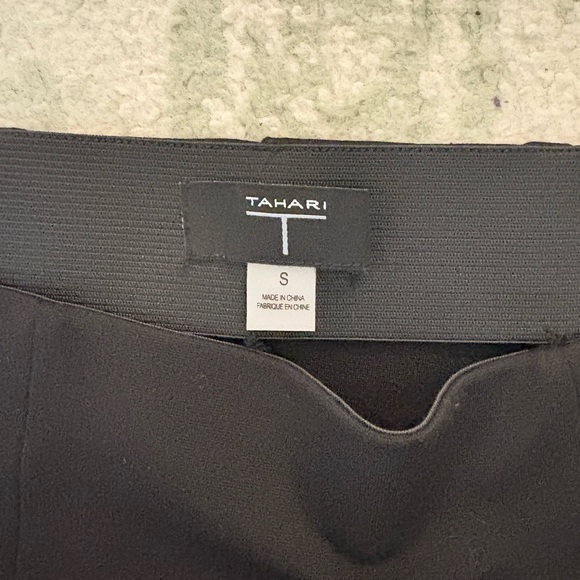 Tahari Classic Black Pencil Skirt - Picture 2 of 4